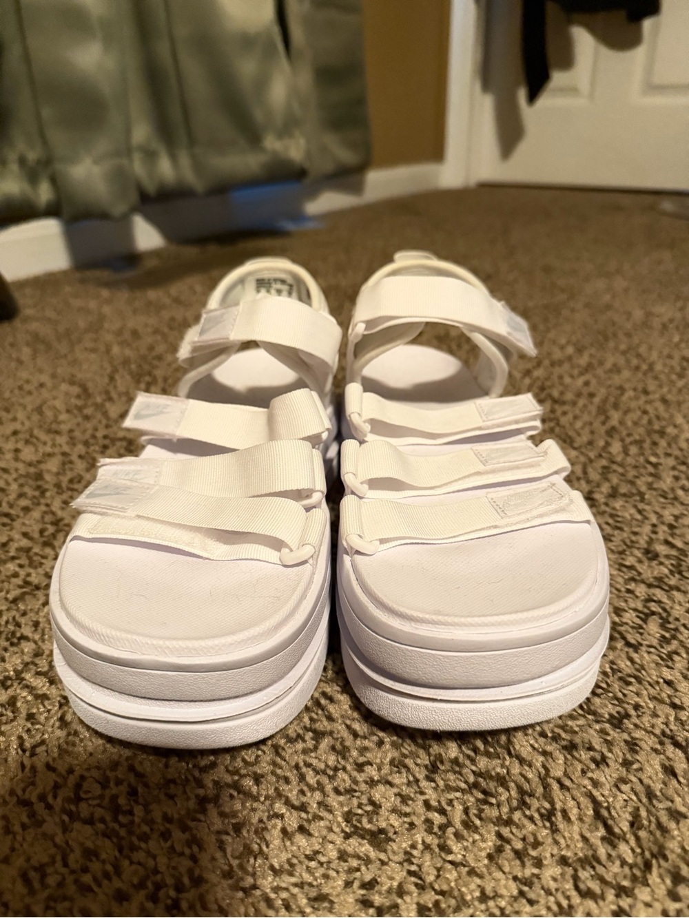 NIKE Icon Sandal Size 10 Womens White Pure Platinum Platform Shoes